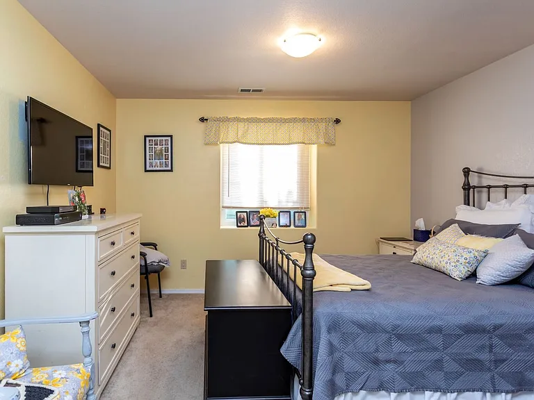 111 Iveystone Ct — Photo 28