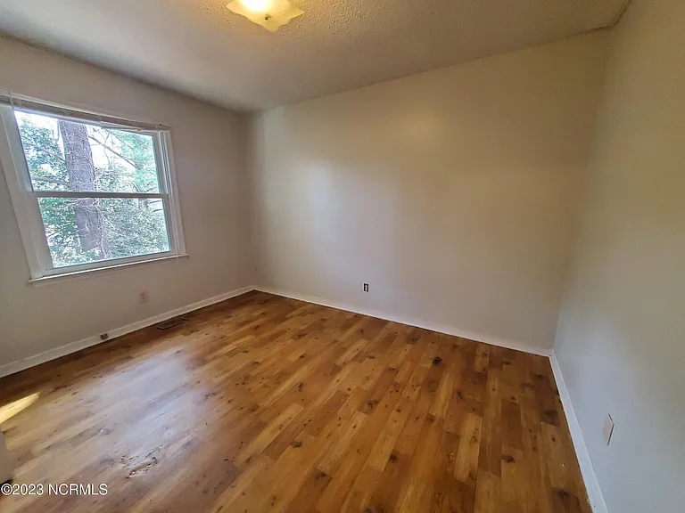 945 B S Barbeque Rd #A — Photo 11