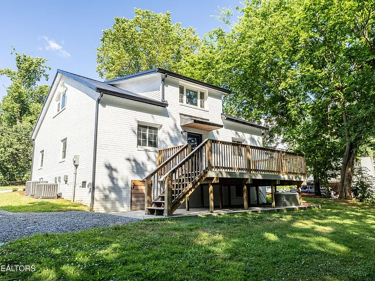 2805 Mint Rd — Photo 25