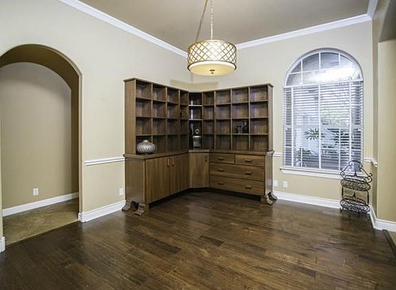 Formal dining
