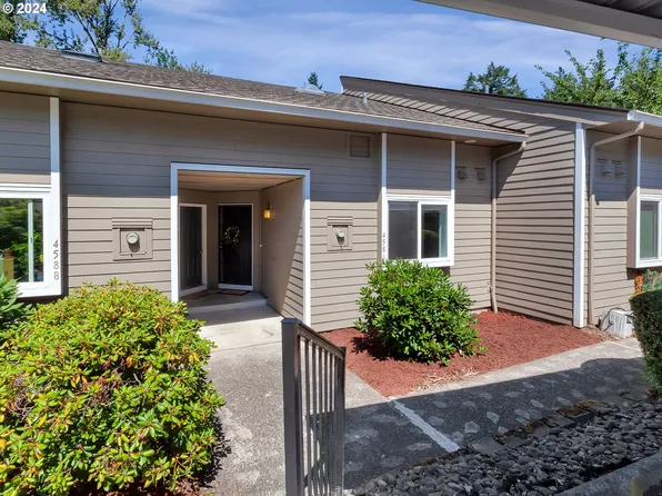 4586 SW Comus Pl #7-B, Portland, OR 97219