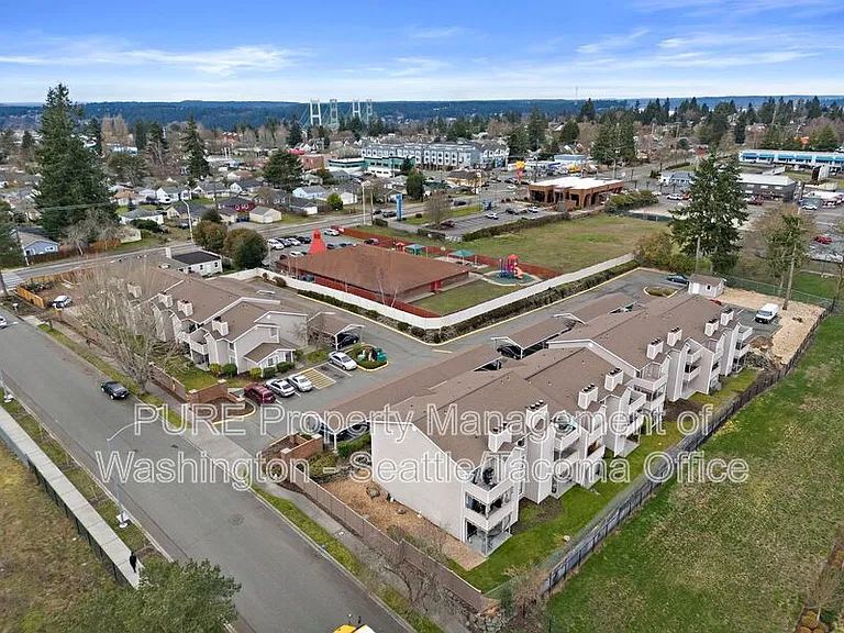 6601 S 8th St — Photo 29