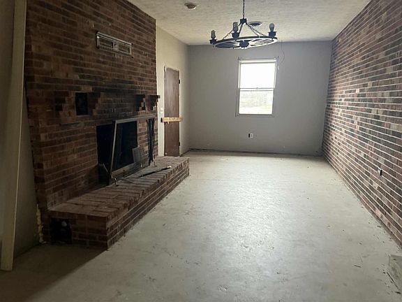 2nd image of 136 N Dickerson St