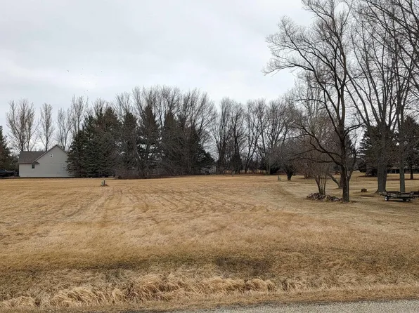 237 Lake Summerset Rd, Davis, IL 61019
