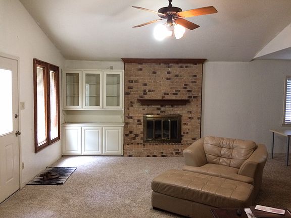 3rd image of 2907 Lodgepole Dr