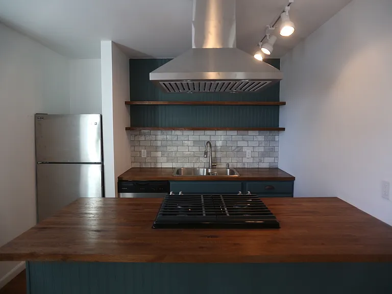 15 Prospect St #4 — Photo 6