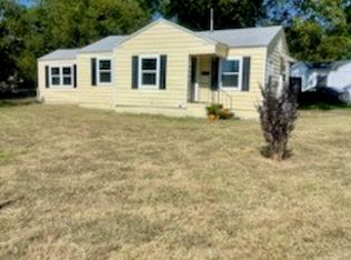 1451 Greenbrier Dr, River Oaks, TX 76114