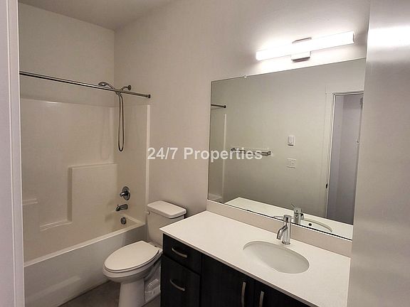 5th image of 2743 SE 118th Ave