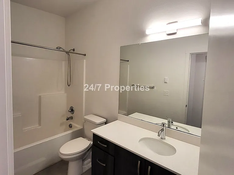 2743 SE 118th Ave — Photo 5