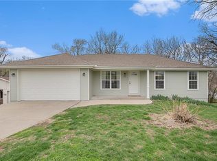 806 S Woodbine Rd, Saint Joseph, MO 64507