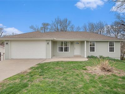 806 S Woodbine Rd, Saint Joseph, MO, 64507