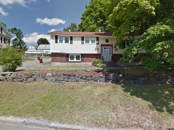 3 Vernon St, Lowell, MA 01850