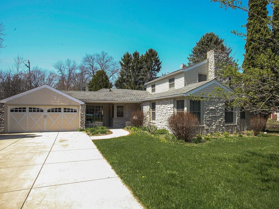 1st image of 8217 N Poplar Dr