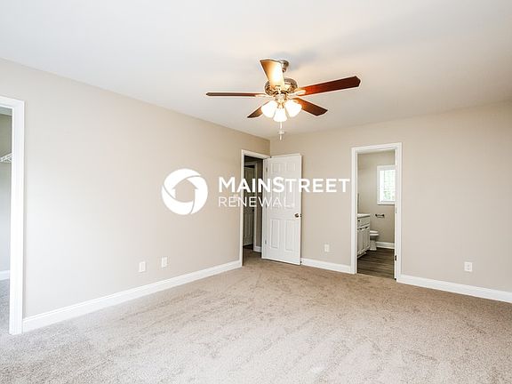 4th image of 2155 Charles Towne Ct