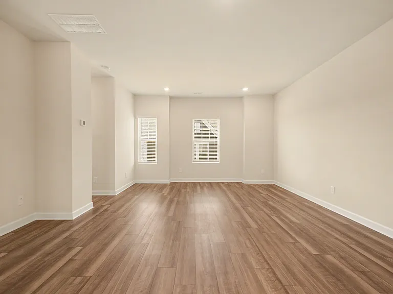 4426 Millennium Ave — Photo 11