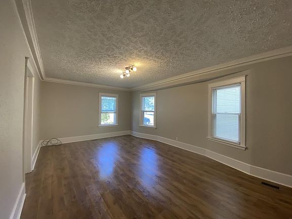 3rd image of 305 S 1st St APT 1