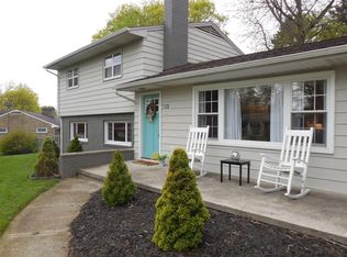 2123 Kuerbitz Dr, Lansing, MI 48906