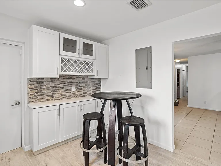 6579 Country Ln — Photo 5