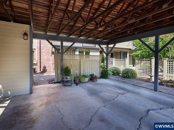 3rd image of 3367 NW Walnut Blvd