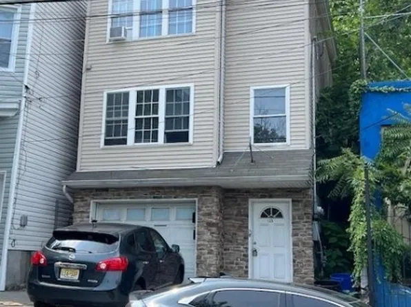 135 N 3Rd St #2, Paterson City, NJ 07522