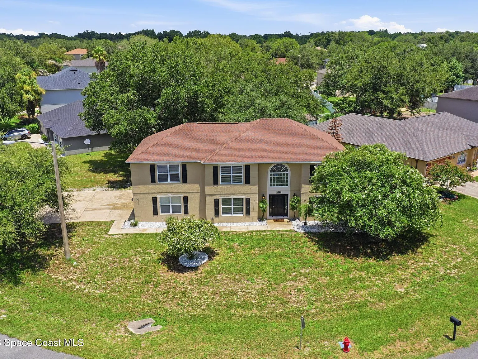 4 bed, 2.5 bath, 3072 sqft, $2,650 — Photo 4