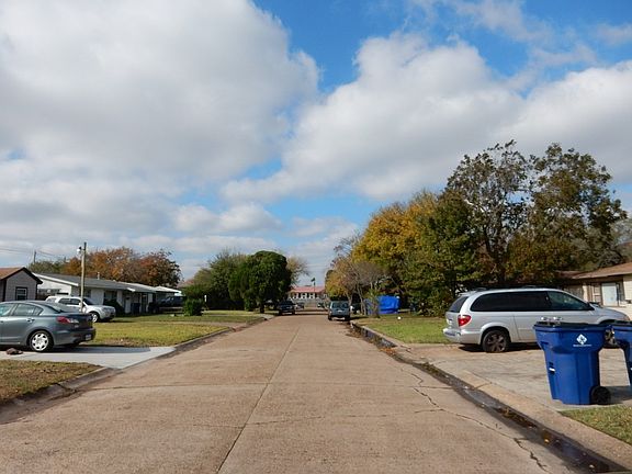 4th image of 1725 Wayside Dr