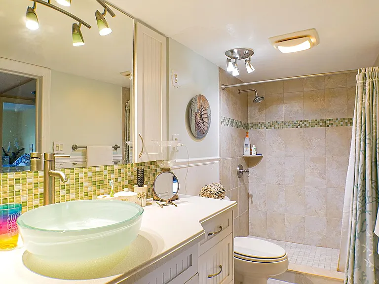 1900 Clifford St #603 — Photo 9