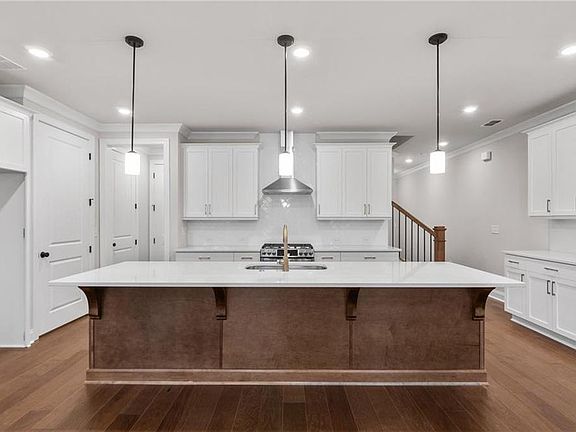 Welcome to the Ellington floor plan. Two-story townhome with amazing cabinet space and spacious room