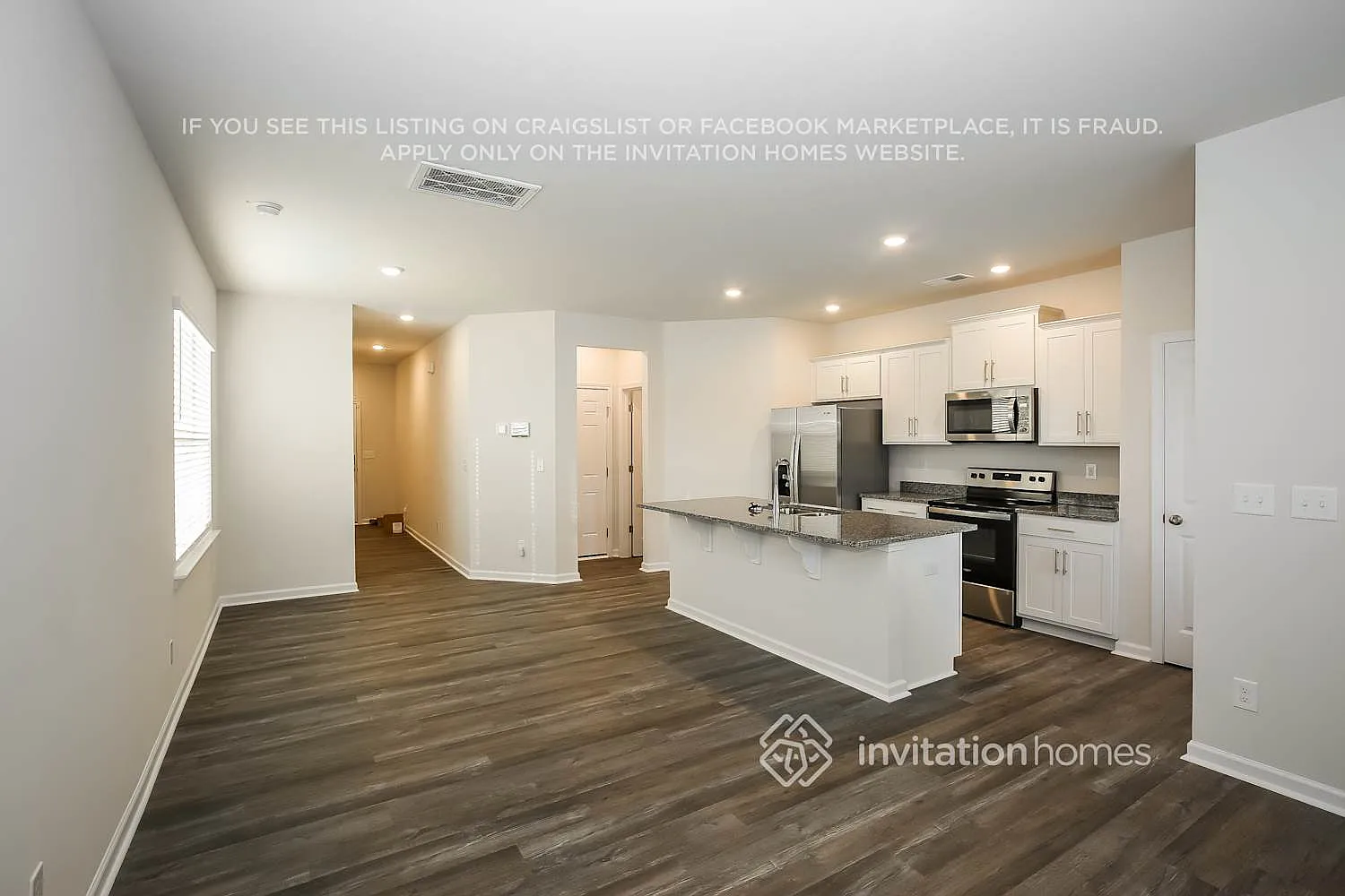 11833 Brier Village Ln Charlotte, NC 28262 — Photo 4