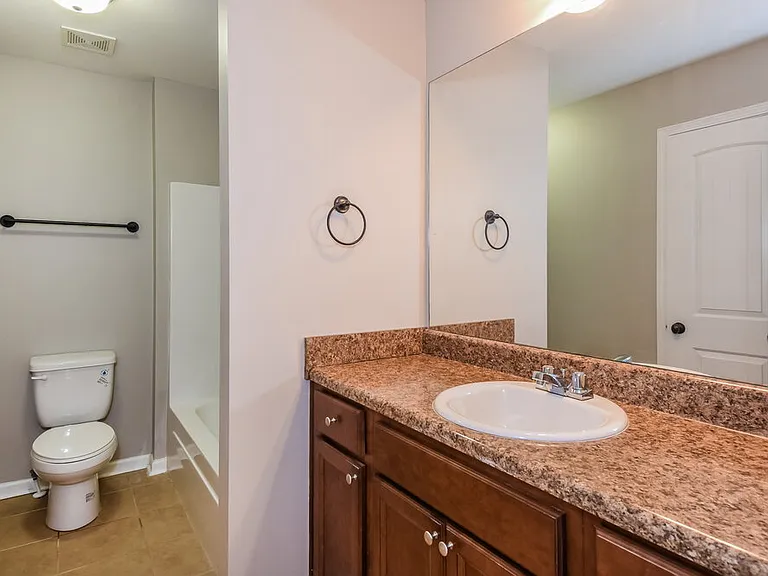 114 Valdosta Ave — Photo 15