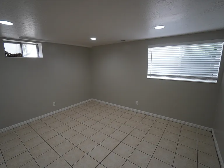 4402 Jefferson Ave — Photo 23