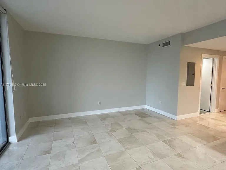 1050 Brickell Ave #6 — Photo 10