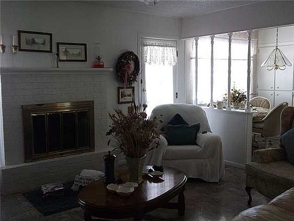 5th image of 10941 Bywood Dr