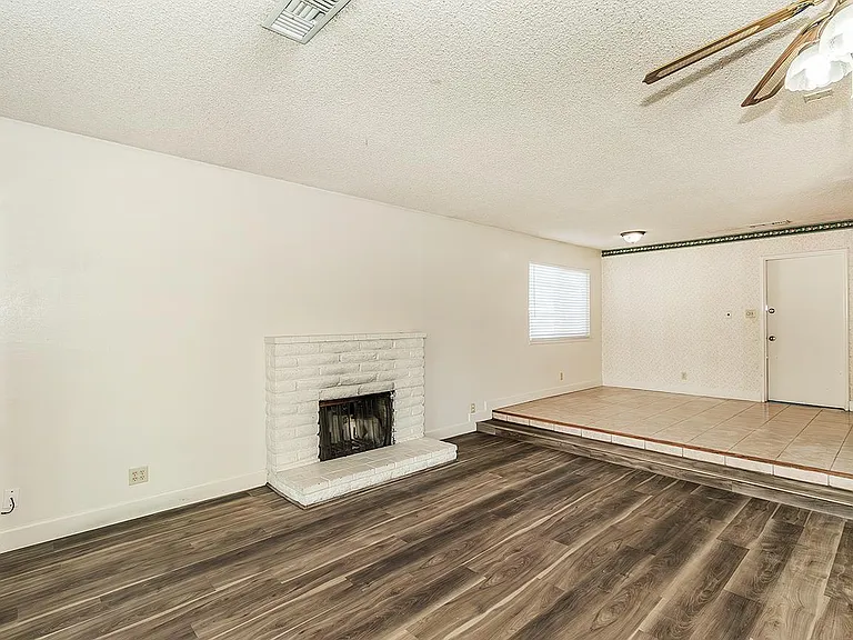 4411 N Winery Ave — Photo 9