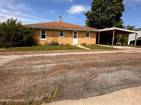 713 Lincoln St, Linn, MO 65051