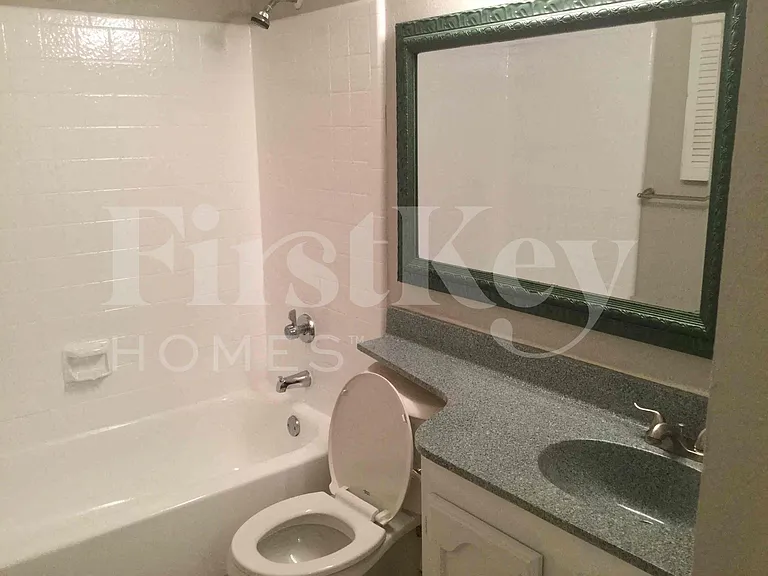 717 Redbud Dr — Photo 8