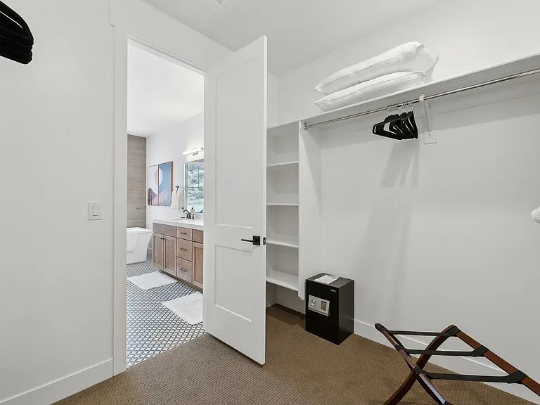 446 Glenview Loop — Photo 34
