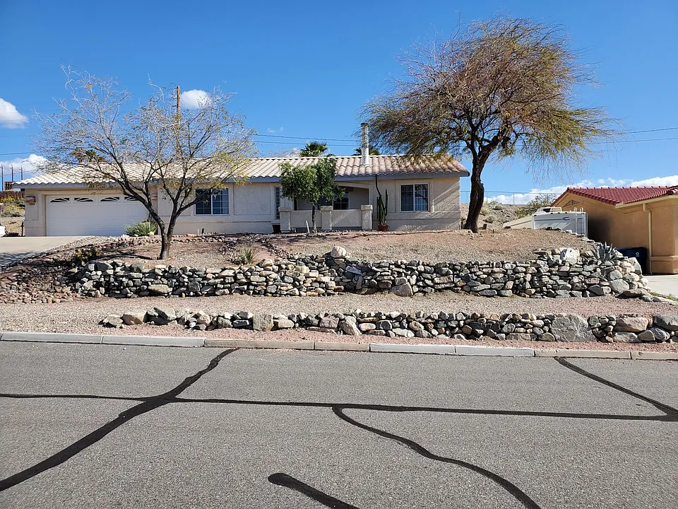 3040 Crater Dr