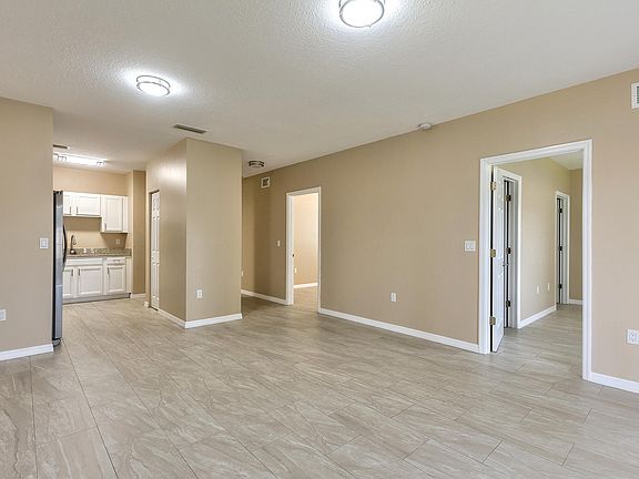 3rd image of 944 15th St APT 201