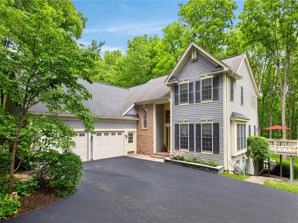 341 Thornebush Dr, Victor, NY 14564
