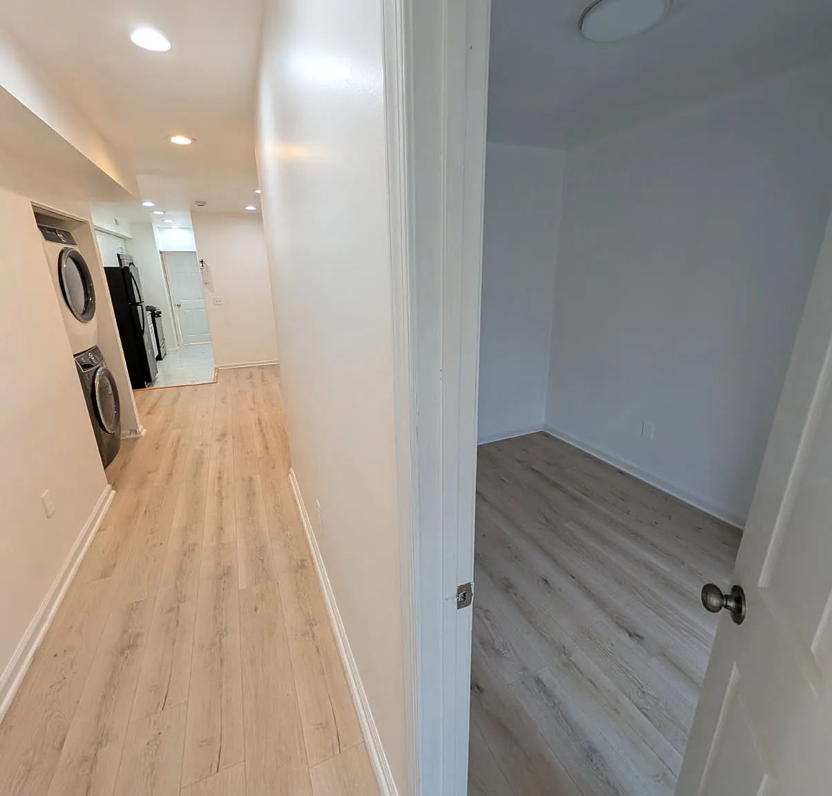 2 bed, 700 sqft, $2,500 — Photo 3