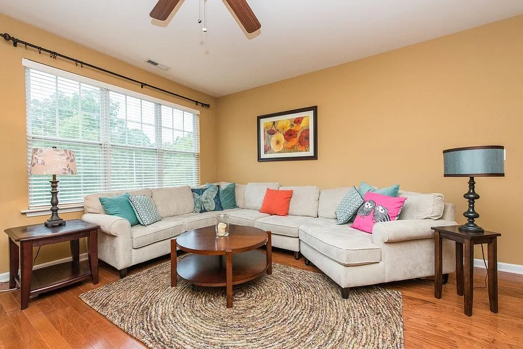 3841 Cary Glen Boulevard — Photo 1