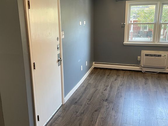 3rd image of 316 Edmonds Ave APT A