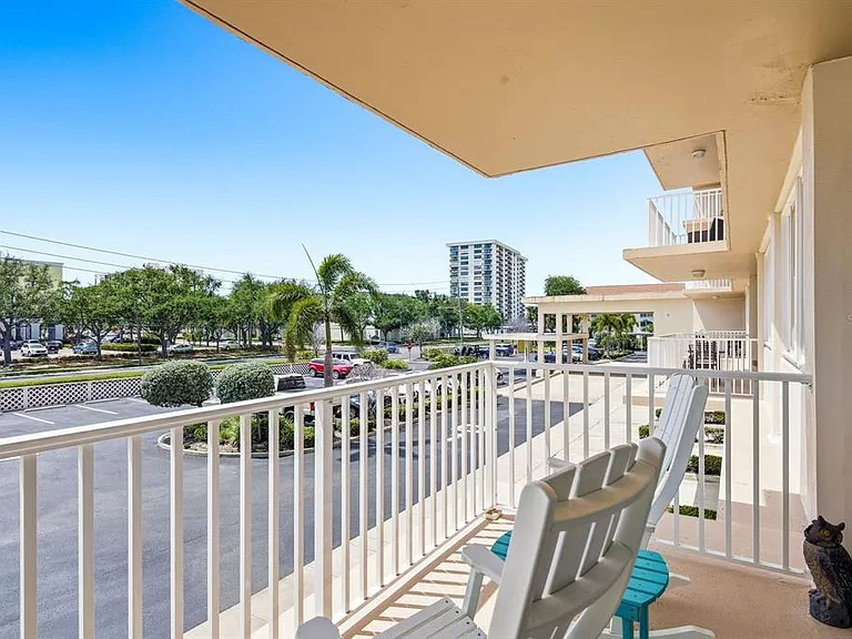 223 Island Way #2D — Photo 33