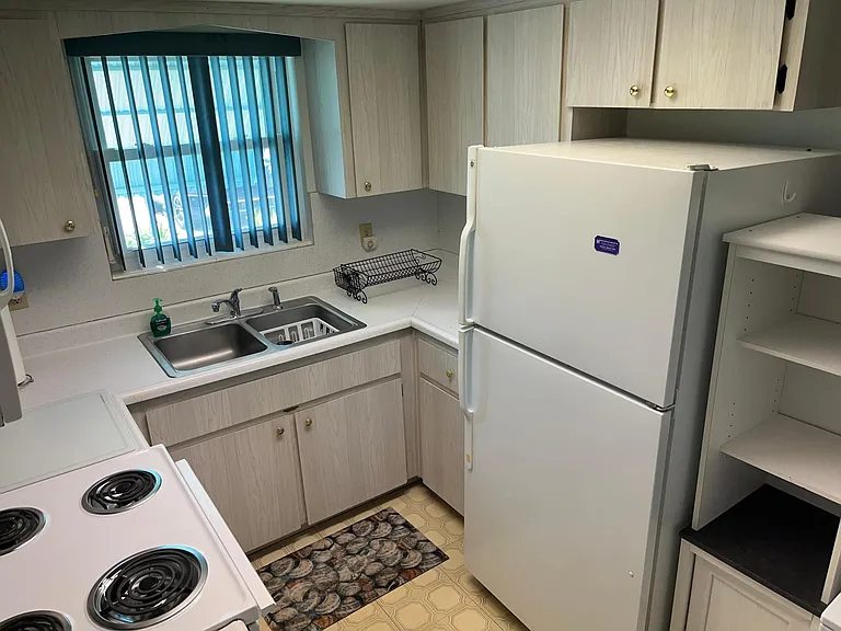 2596 Tulane Ave #1 — Photo 9