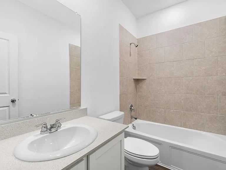 764 Hawthorn St — Photo 14