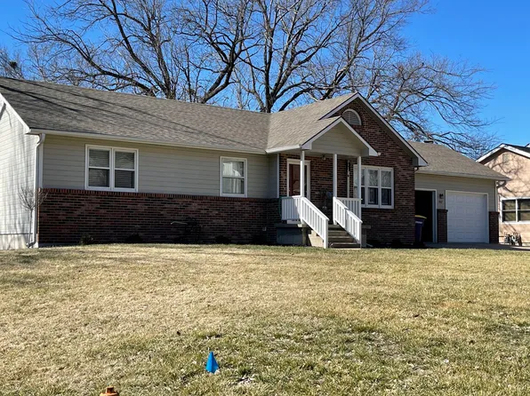 907 Connecticut Ave, Manhattan, KS 66502