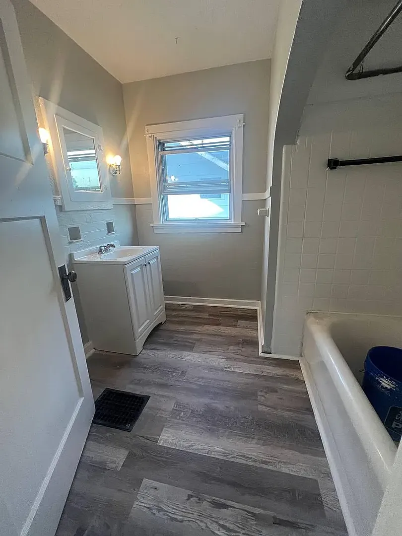 1045 Philadelphia Dr — Photo 2