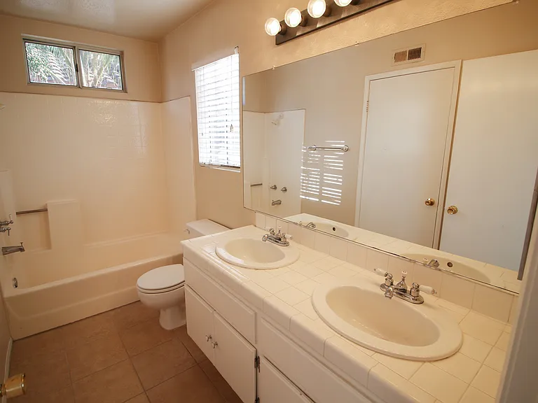 17716 Streamside Ln — Photo 17