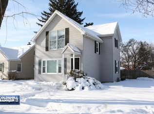 921 Vine St, Joliet, IL 60435